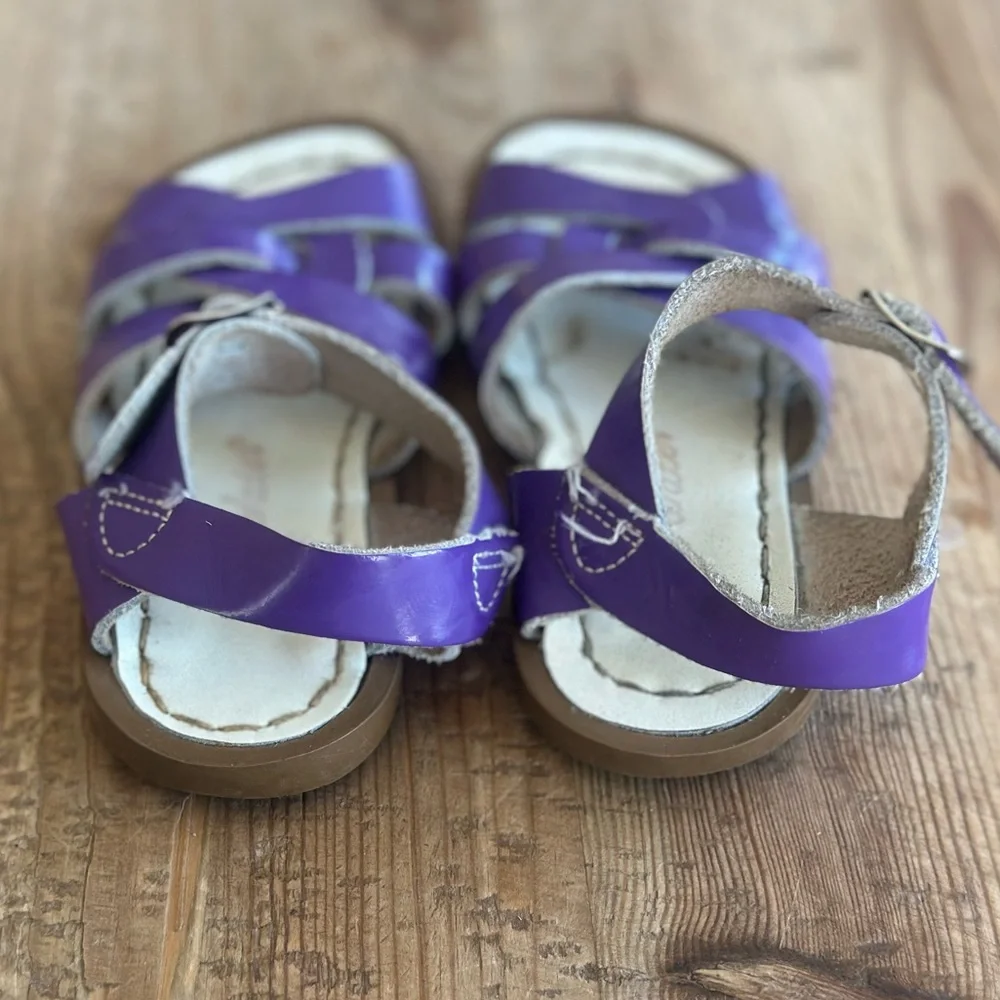 Salt Water Sandals by Hoy in Purple Patent Size 7 Girls - Picture 4 of 5